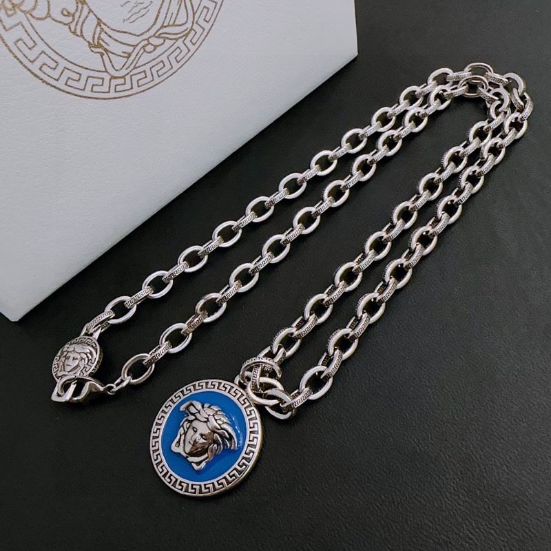 Versace necklace lyx238